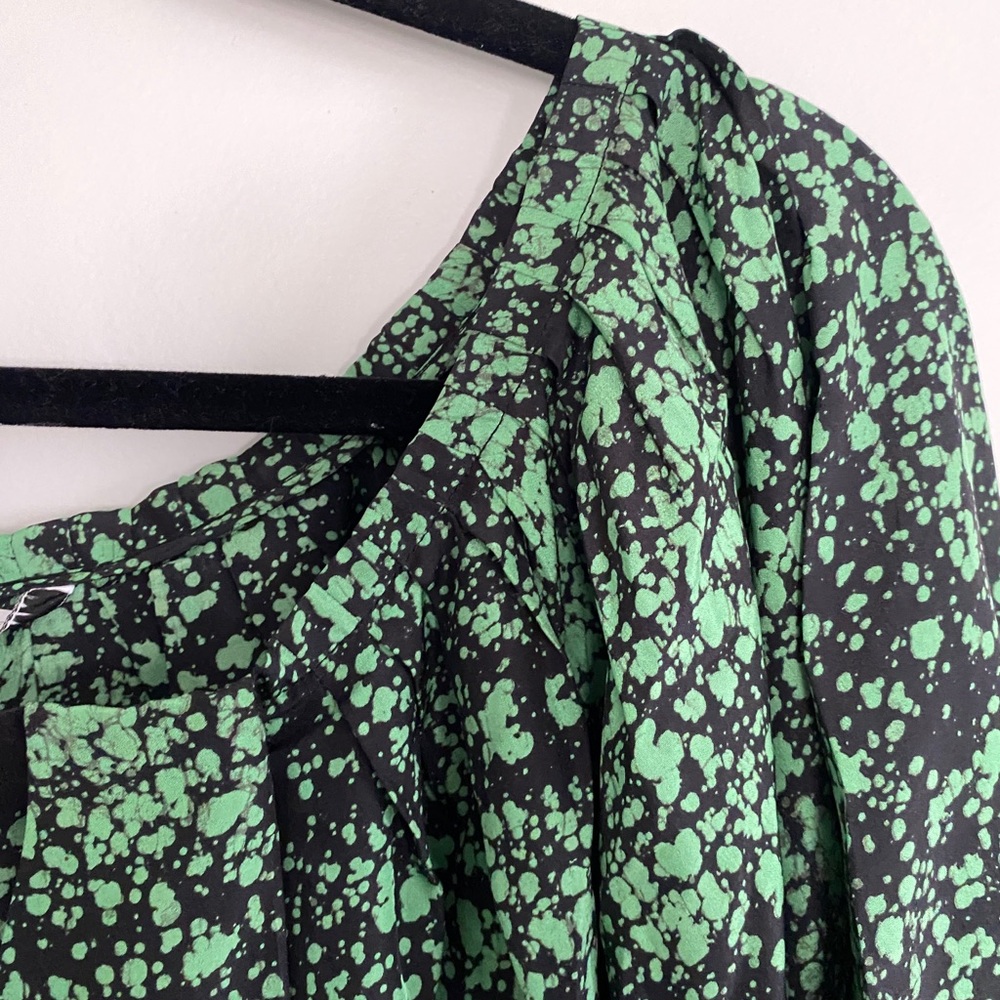 Diane von Fürstenberg Silk Blouse Puff Sleeve Green Splatter Print size Small - Picture 9 of 13